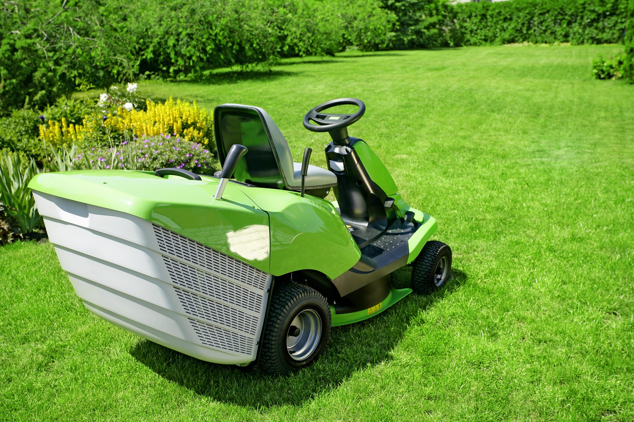 Bien choisir un tracteur tondeuse -équip'jardin le Blog